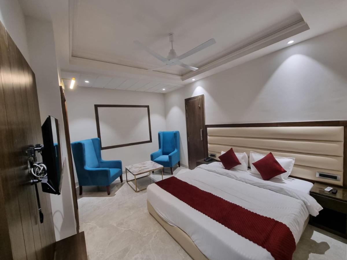 Luxe Resorts - Centrally Heated Air Conditioned Hotel In The Heart Of Kasauli Zewnętrze zdjęcie