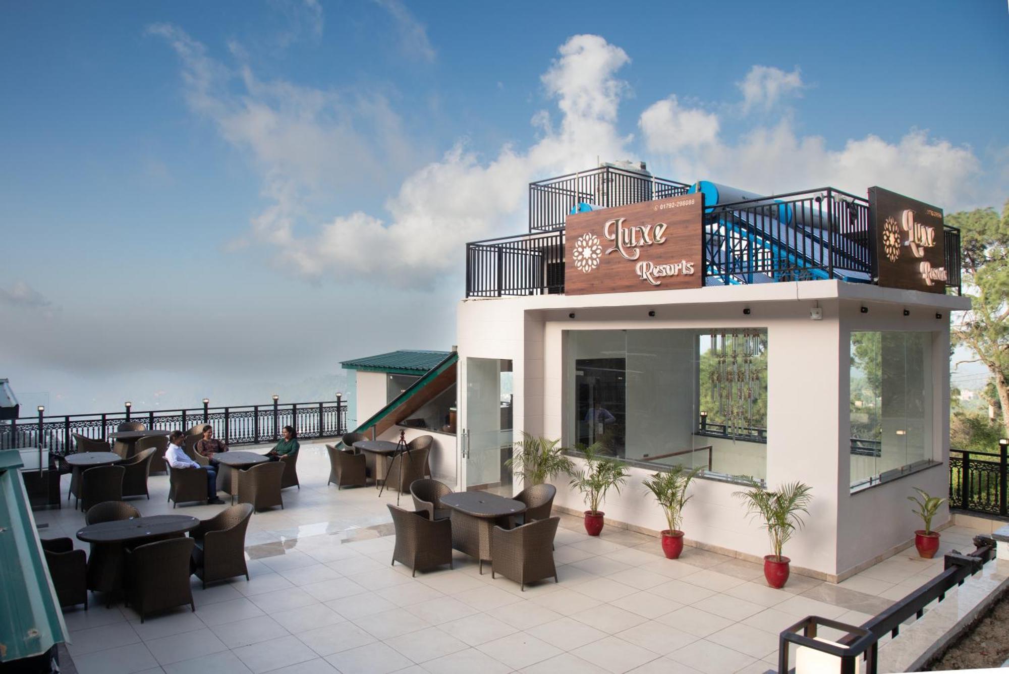 Luxe Resorts - Centrally Heated Air Conditioned Hotel In The Heart Of Kasauli Zewnętrze zdjęcie