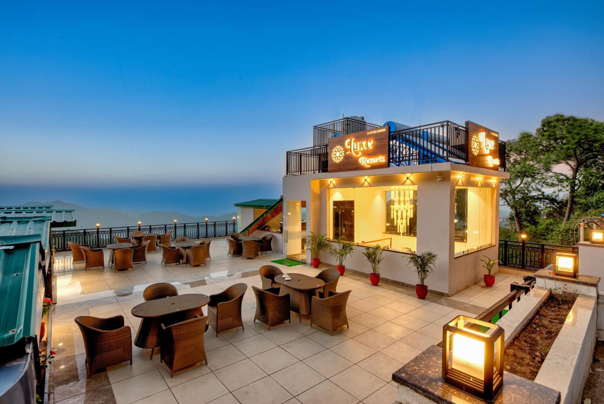 Luxe Resorts - Centrally Heated Air Conditioned Hotel In The Heart Of Kasauli Zewnętrze zdjęcie
