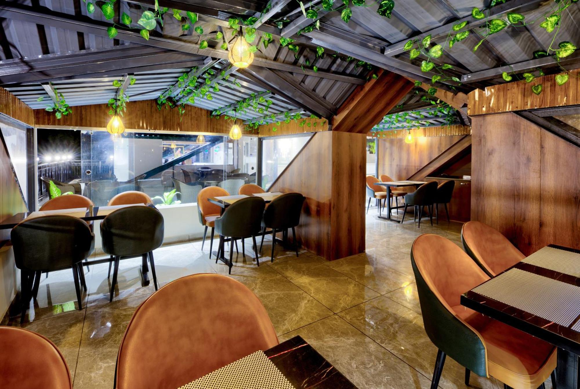 Luxe Resorts - Centrally Heated Air Conditioned Hotel In The Heart Of Kasauli Zewnętrze zdjęcie